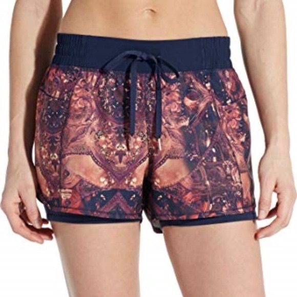 CALIA by Carrie Underwood Pants - CALIA | Two in One Print Shorts in Sand Mandala